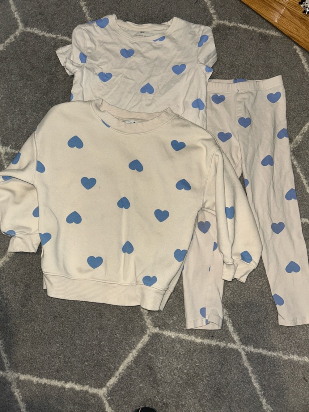 Kids cream colored Set with Blue Heart Print